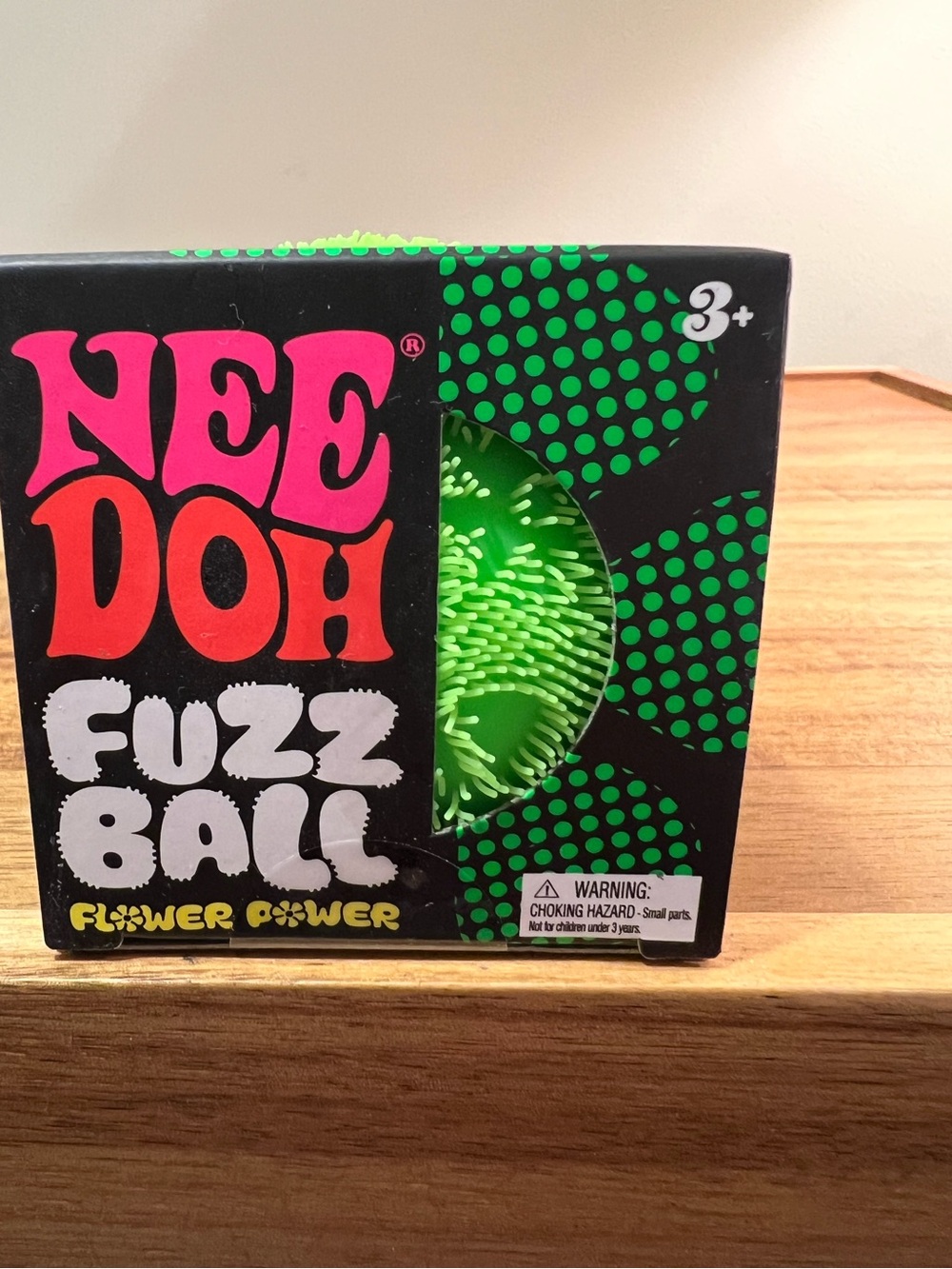 💚🔥NeeDoh Fuzz Ball Flower Power - Green 💚. Brand new, the softest squishy💚🔥